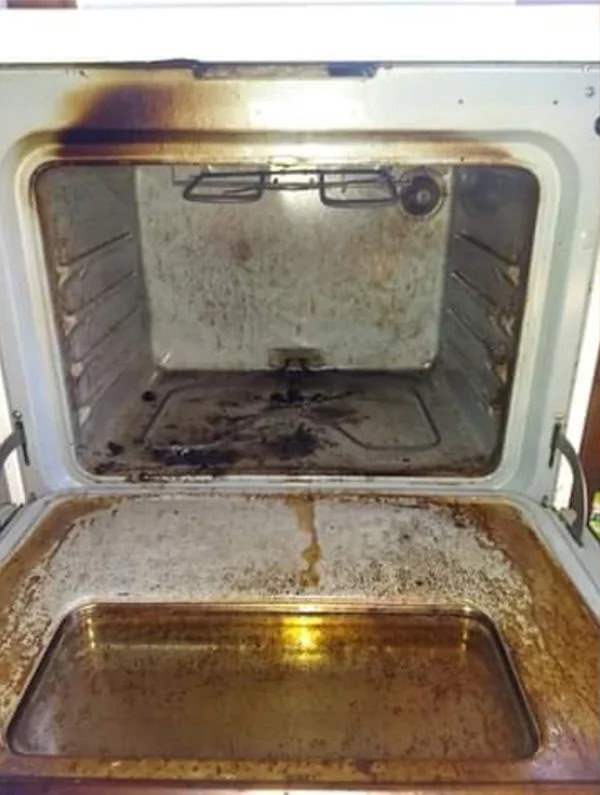 Before: grease-caked oven interior